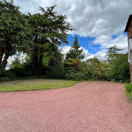 Edenwood, The Green, 아파트